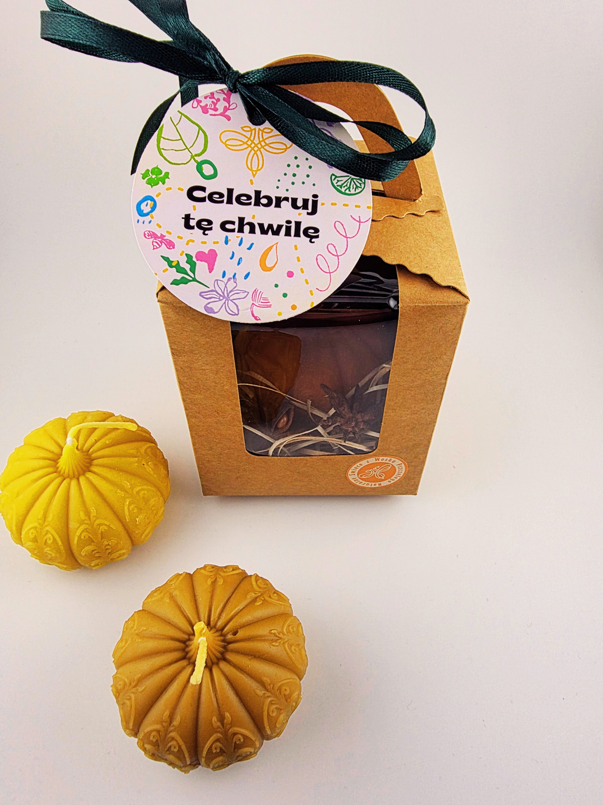 Świeca z naturalnego wosku pszczelego - DYNIA