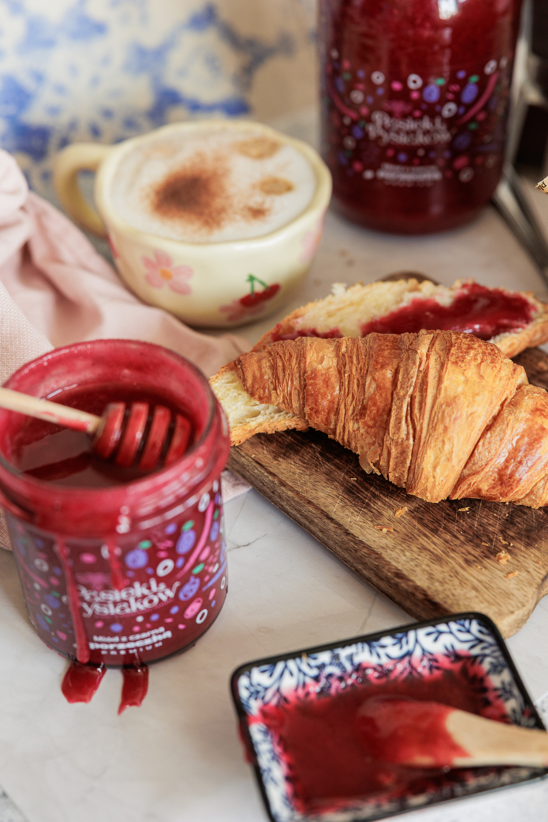 Miód z czarną porzeczką 450g 2025r.