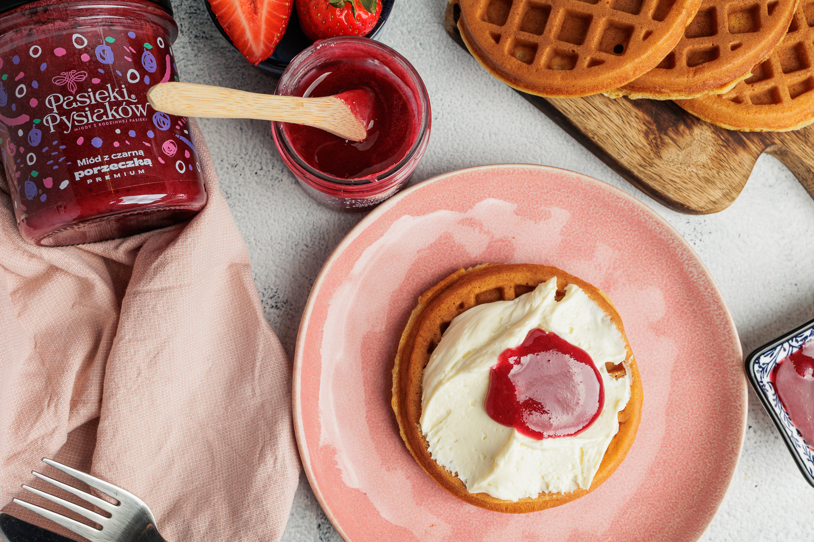 Miód z czarną porzeczką 450g 2025r.