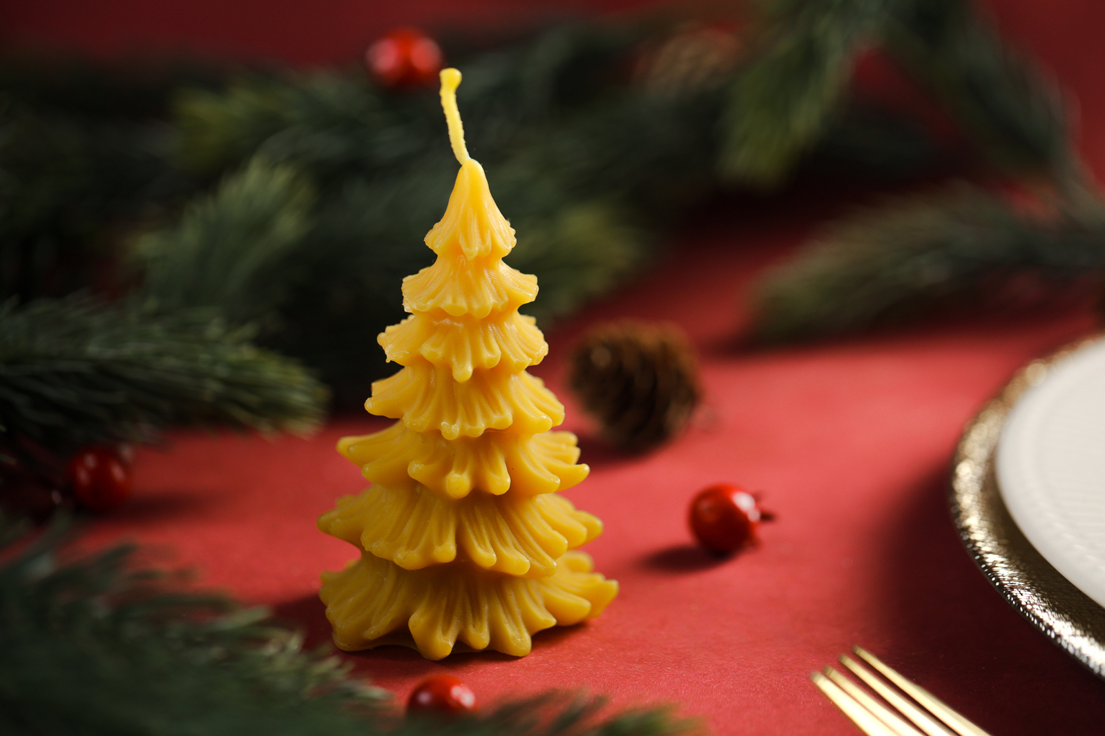 Świeca z wosku pszczelego-Choinka