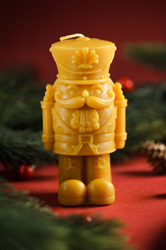 Świeca z wosku pszczelego-Dziadek do Orzechów