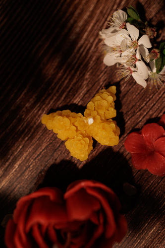 Świeca z naturalnego wosku pszczelego - motyl