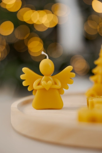 Świeca z wosku pszczelego-Aniołek z Serduszkiem