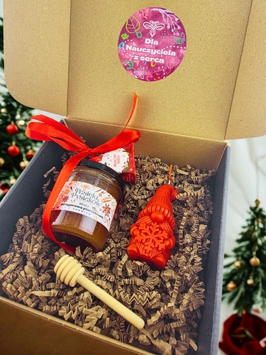 Prezent pod Choinkę - świeca z wosku pszczelego, miód, herbata.